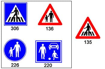 התמונה מציגה את תמרור 135, שהוא משולש אזהרה אדום עם צללית של הולך רגל על מעבר חצייה.
ארבע התשובות האפשריות הן תמרורים: 306 - ריבוע כחול עם הולך רגל על מעבר חצייה; 136 - משולש אזהרה אדום עם מבוגר וילד; 226 - עיגול כחול עם מבוגר וילד; 220 - מלבן כחול עם מבוגר, ילד בועט בכדור ורכב.