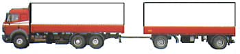 איור של רכב מורכב, המורכב ממשאית וגרור מלא. המשאית והגרור מחוברים זה לזה באמצעות מוט גרירה (יצול).